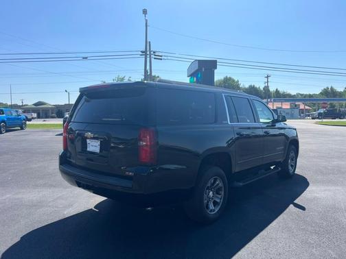 2017 Chevrolet Suburban LT