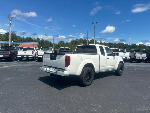 2017 Nissan Frontier S