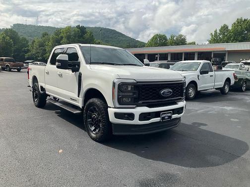 White Metallic 2023 Ford F-250 Lariat