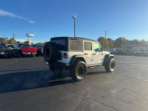 2022 Jeep Wrangler Unlimited Sport
