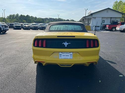 2015 Ford Mustang V6