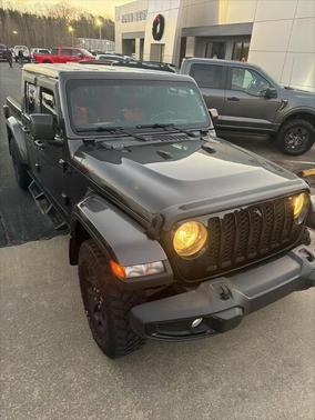 2022 Jeep Gladiator Sport