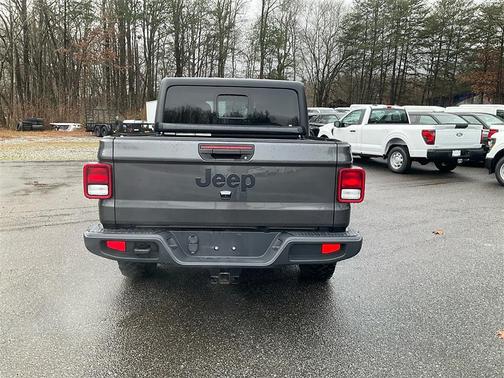 2022 Jeep Gladiator Sport