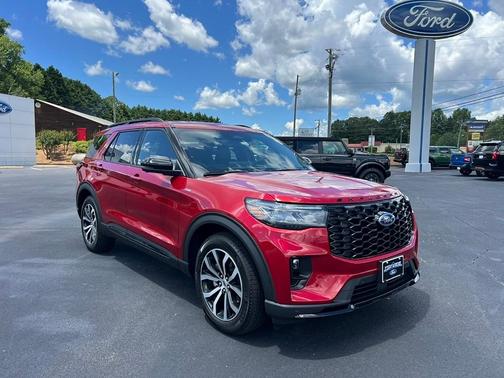 2025 Ford Explorer ST-Line