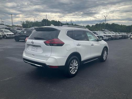 Glacier White 2019 Nissan Rogue SV