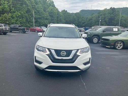 Glacier White 2019 Nissan Rogue SV