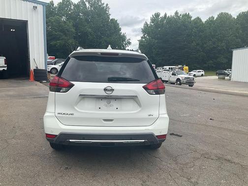 Glacier White 2019 Nissan Rogue SV