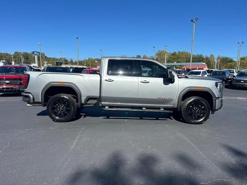2024 GMC Sierra 2500 AT4