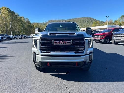 2024 GMC Sierra 2500 AT4