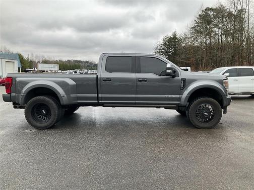 2022 Ford F-450 Platinum