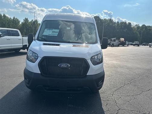2025 Ford Transit-250 148 WB Medium Roof Cargo