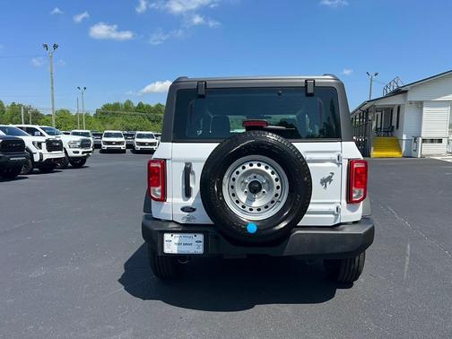 2025 Ford Bronco Base