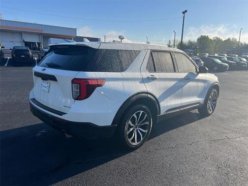 2022 Ford Explorer ST-Line