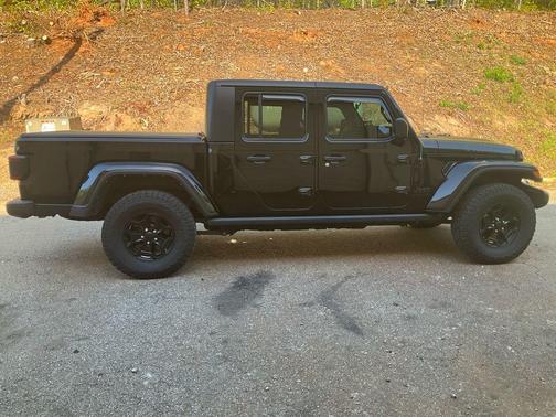 Black Clearcoat 2021 Jeep Gladiator Sport
