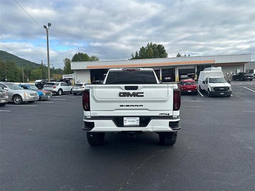 2022 GMC Sierra 2500 AT4