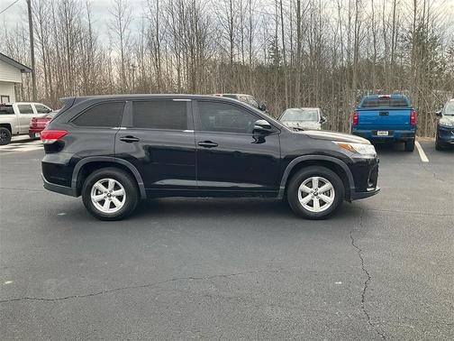2018 Toyota Highlander LE
