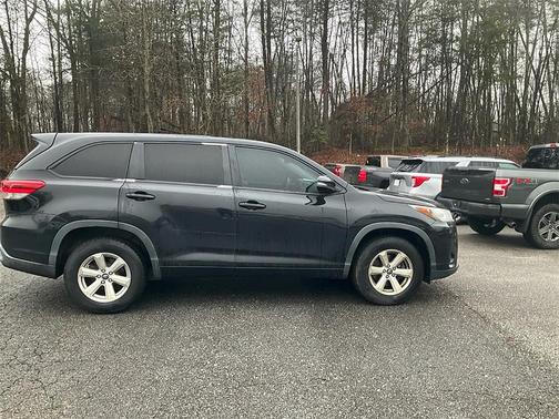 2018 Toyota Highlander LE