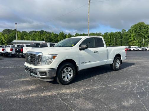 2018 Nissan Titan SV