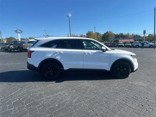 2022 Kia Sorento LX