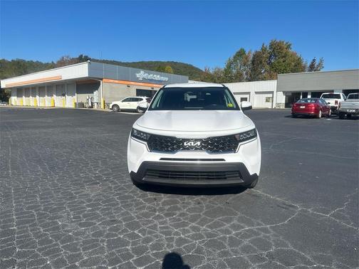 2022 Kia Sorento LX