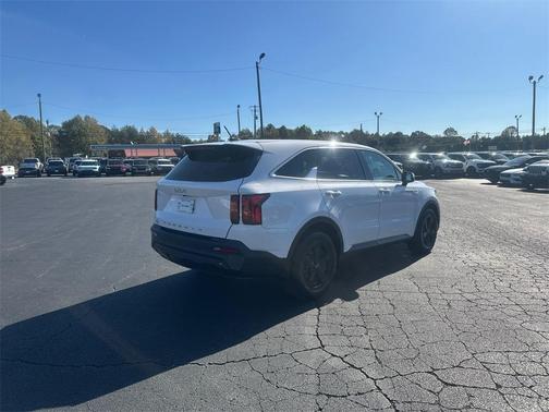 2022 Kia Sorento LX