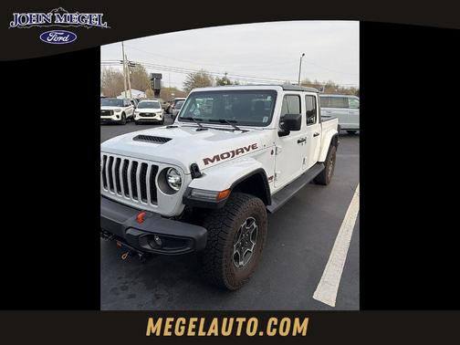 Bright White Clearcoat 2022 Jeep Gladiator Mojave