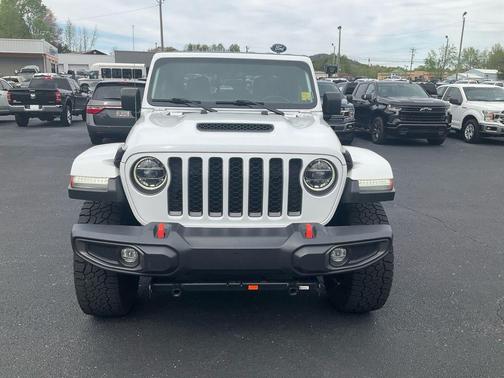 Bright White Clearcoat 2022 Jeep Gladiator Mojave