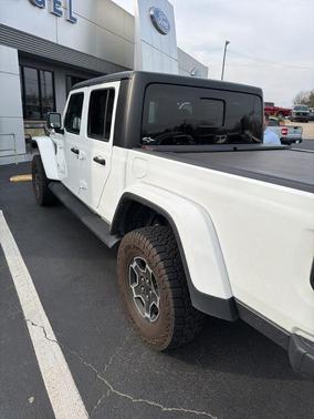 2022 Jeep Gladiator Mojave