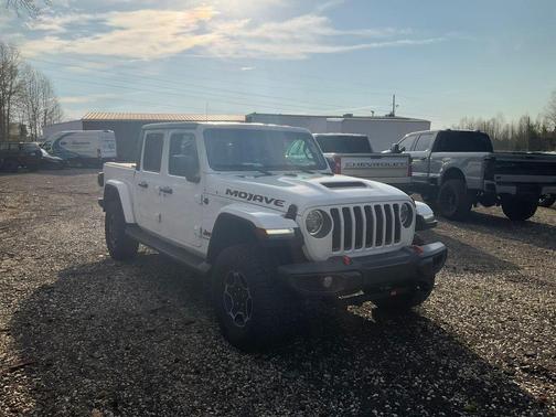 Bright White Clearcoat 2022 Jeep Gladiator Mojave