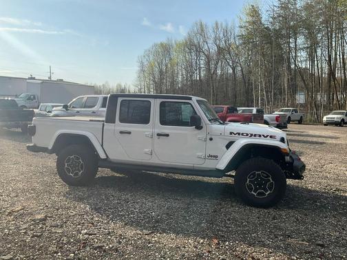Bright White Clearcoat 2022 Jeep Gladiator Mojave