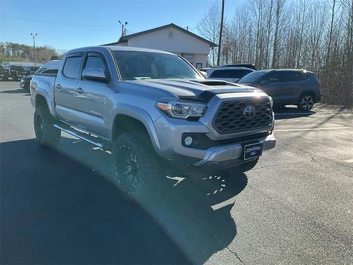 2020 Toyota Tacoma TRD Sport