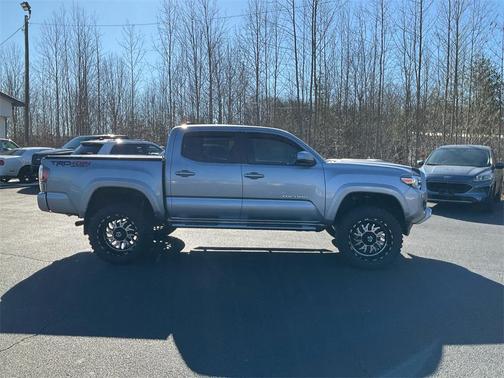 2020 Toyota Tacoma TRD Sport