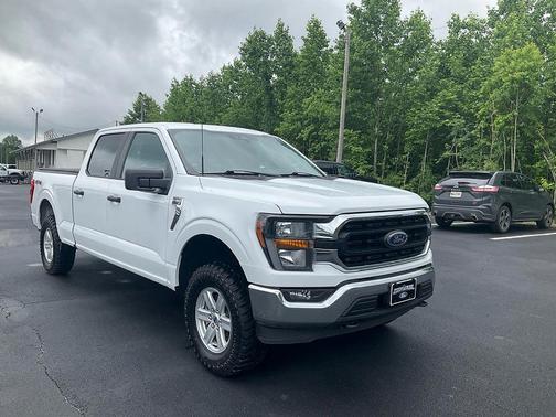 Oxford White 2023 Ford F-150 XLT