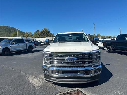 2026 Ford F-350 Lariat Super Duty