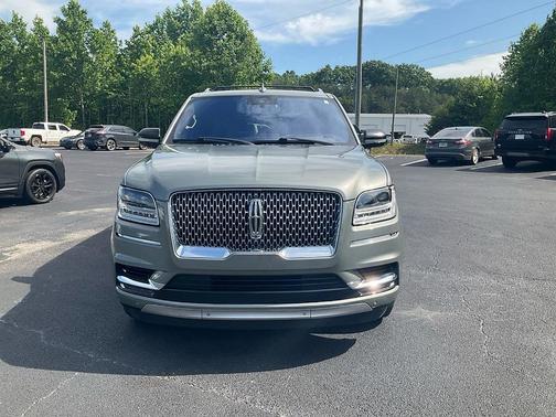 Jade Metallic 2019 Lincoln Navigator Reserve