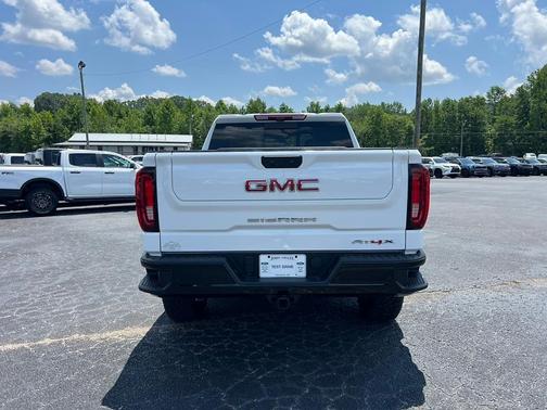 2024 GMC Sierra 1500 AT4X