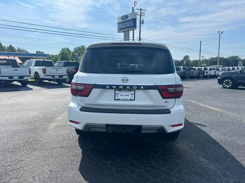 2022 Nissan Armada SL