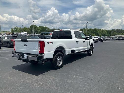 Oxford White 2024 Ford F-350 XL