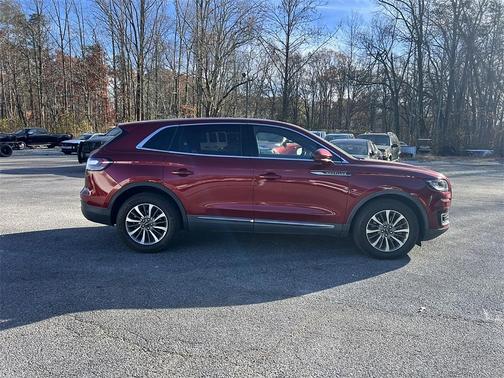 2019 Lincoln Nautilus Select