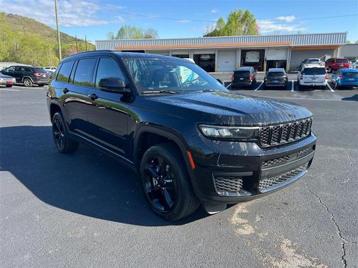 2022 Jeep Grand Cherokee L Laredo