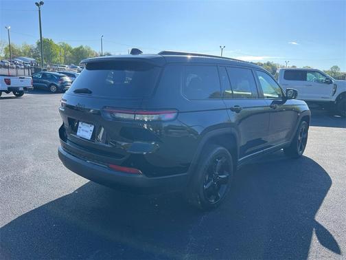 2022 Jeep Grand Cherokee L Laredo