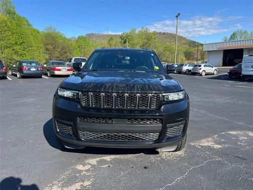 2022 Jeep Grand Cherokee L Laredo