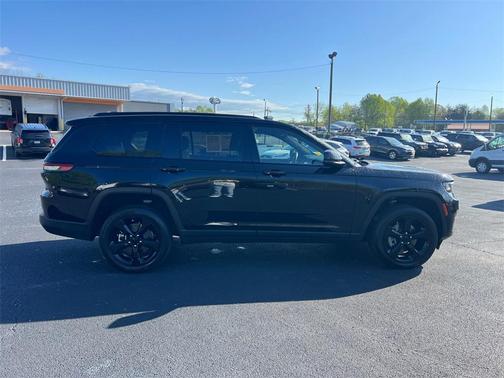 2022 Jeep Grand Cherokee L Laredo