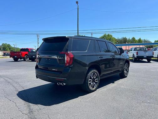 Onyx Black 2023 GMC Yukon AT4