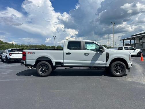 2025 Ford F-250 XL