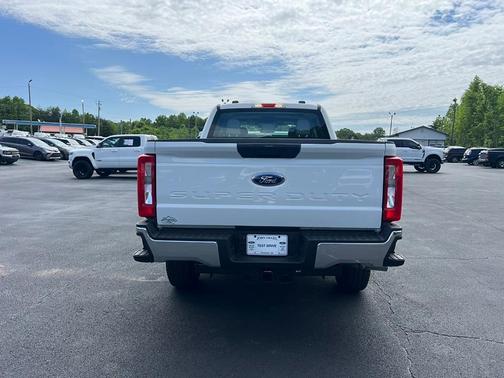 2025 Ford F-250 XL