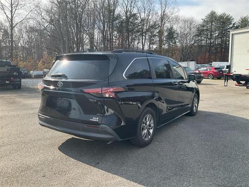2021 Toyota Sienna XLE