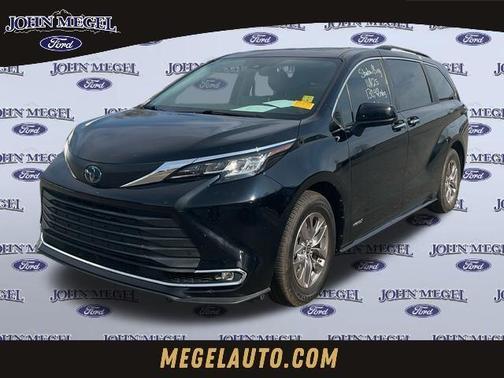 2021 Toyota Sienna XLE