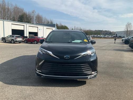 2021 Toyota Sienna XLE