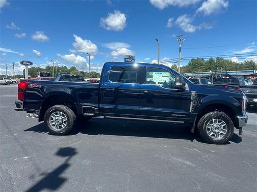 2025 Ford F-350 Lariat Super Duty